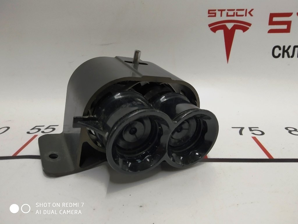 20 Adaptér chladiče baterie sestava dalekohledu Tesla model S REST, model X 1003117-00-H